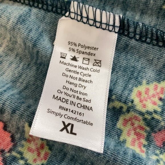 LuLaRoe woman’s coverup Joy XL floral side slits - Picture 8 of 12